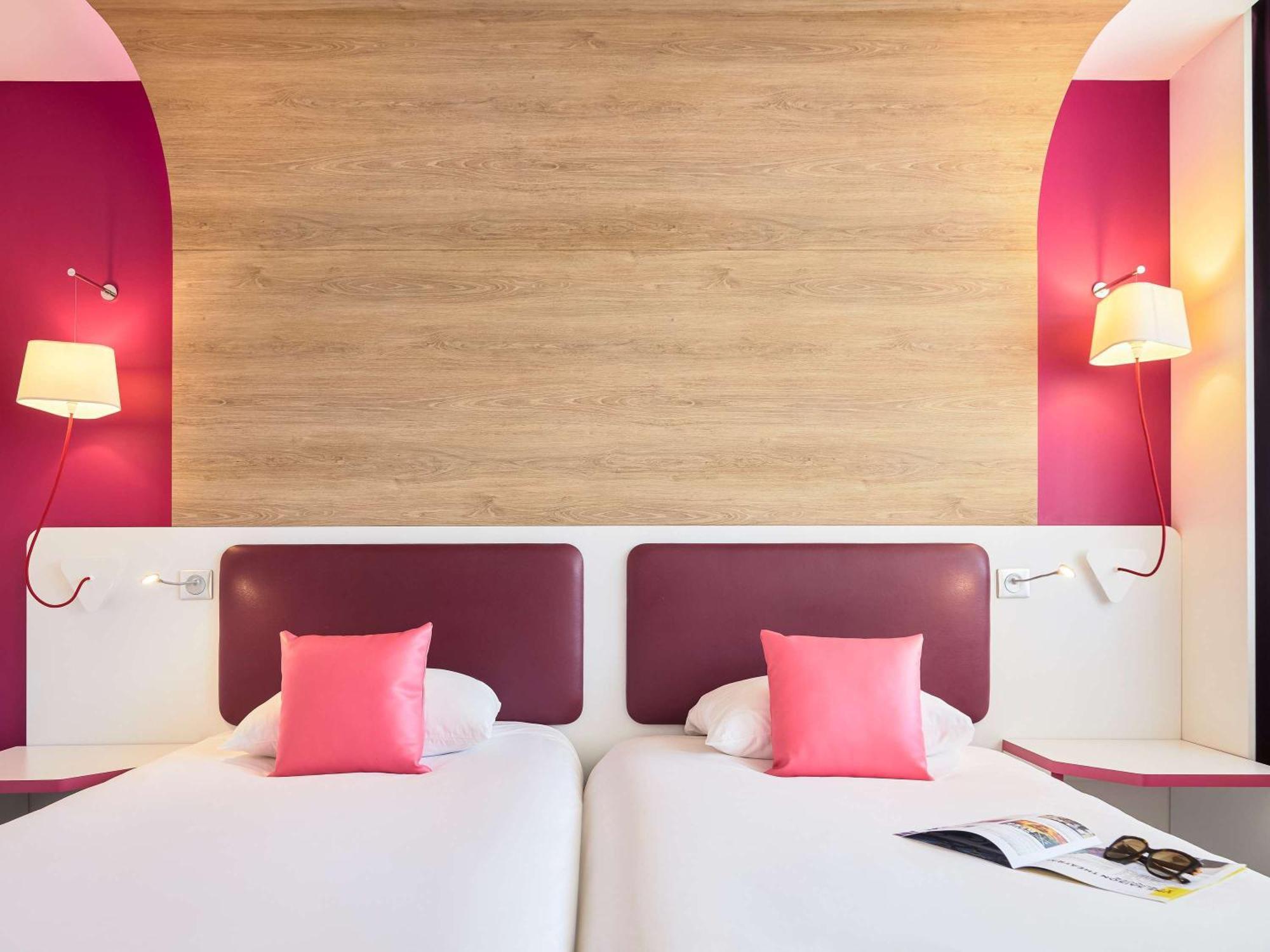 Hotel Ibis Styles Montelimar Centre Exterior foto