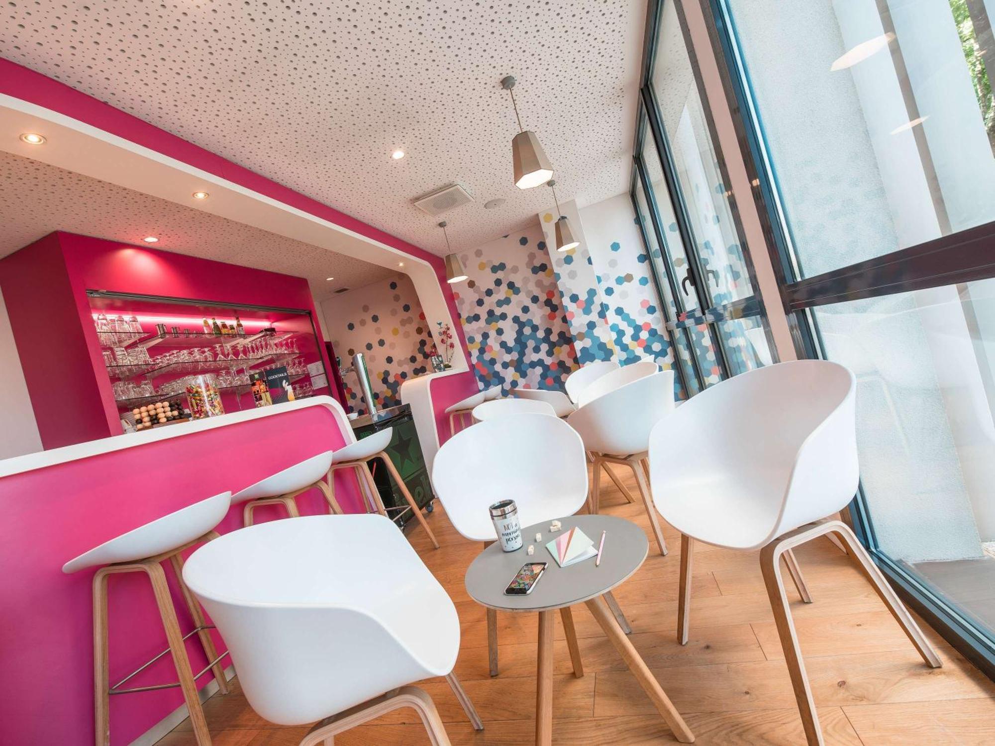 Hotel Ibis Styles Montelimar Centre Exterior foto