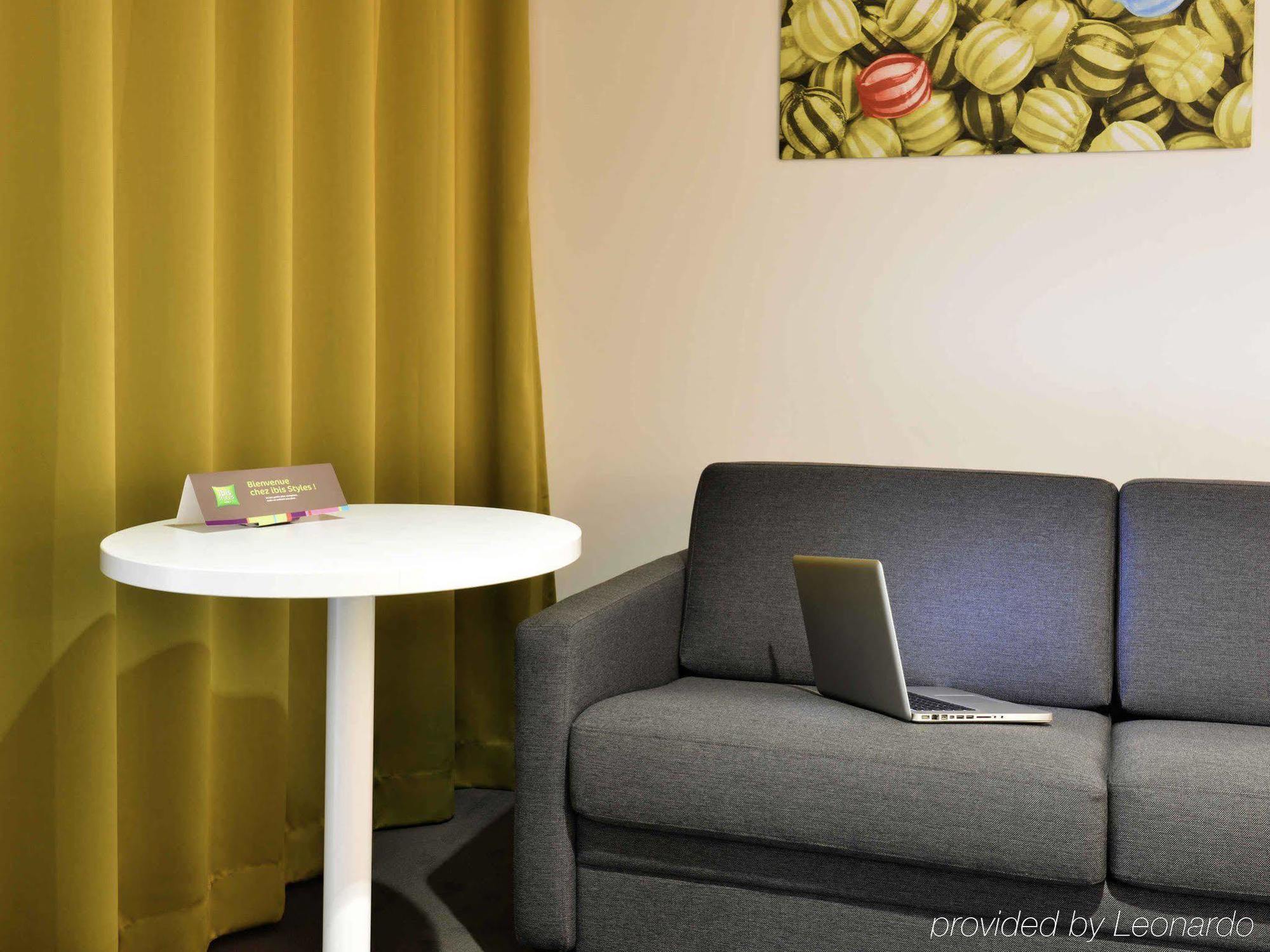 Hotel Ibis Styles Montelimar Centre Exterior foto